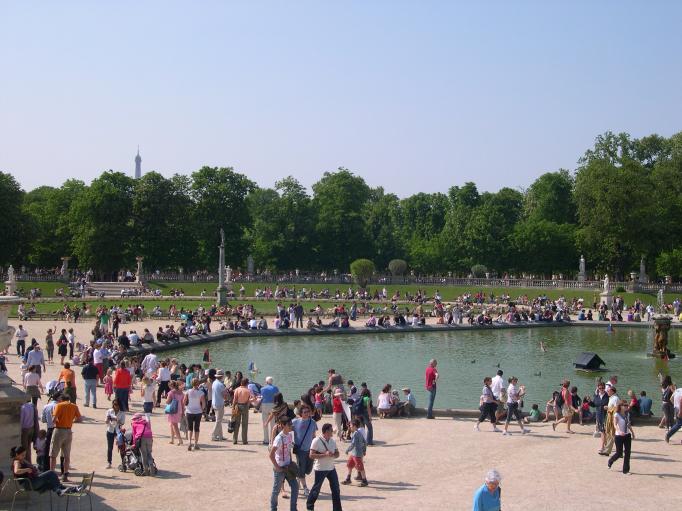  foule au Luxembourg